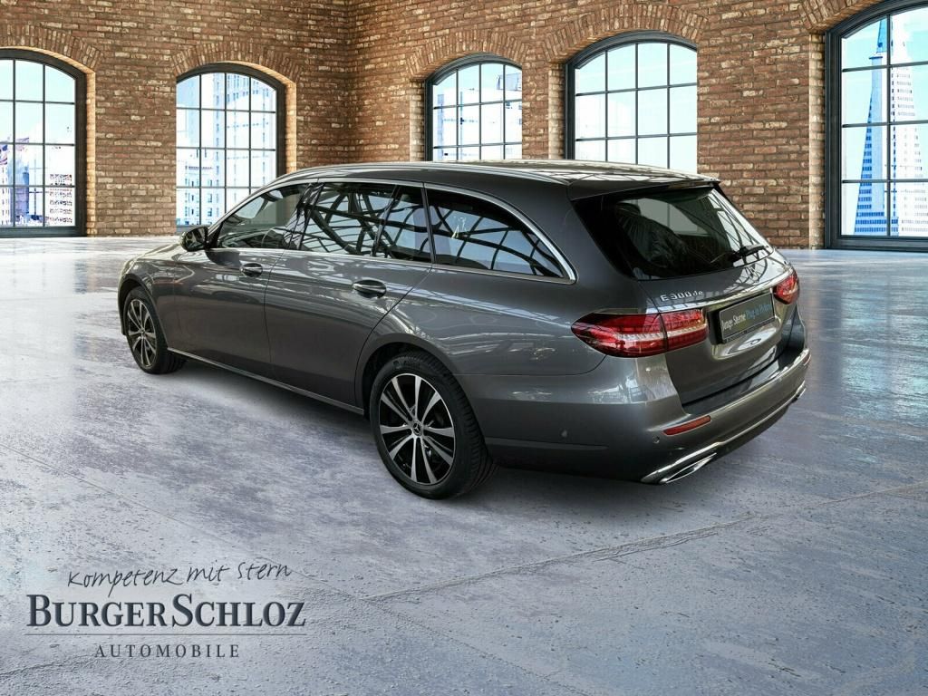 Mercedes-Benz E 300 2022