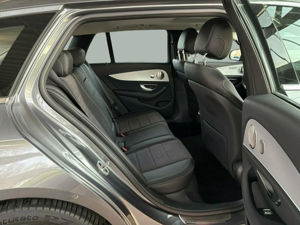 Mercedes-Benz E 300 2022
