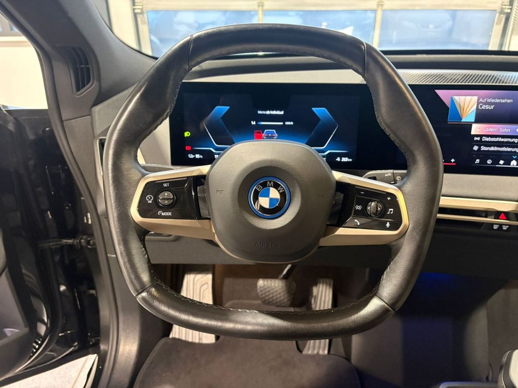 BMW iX 2023