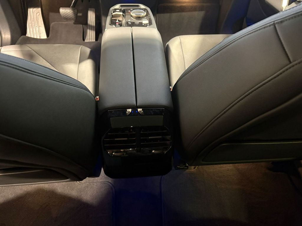 BMW iX 2023