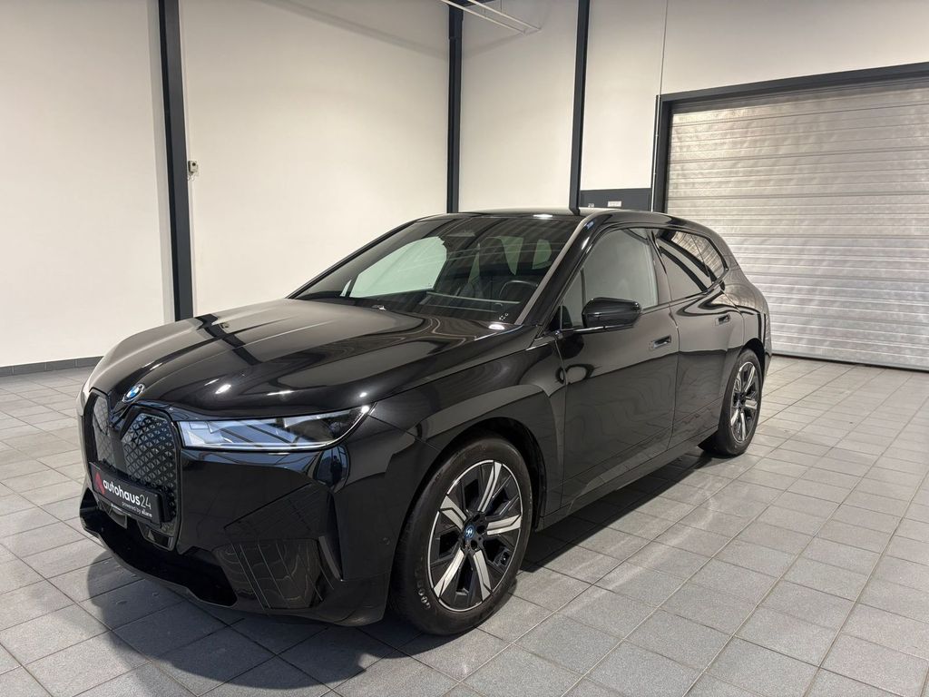 BMW iX 2023