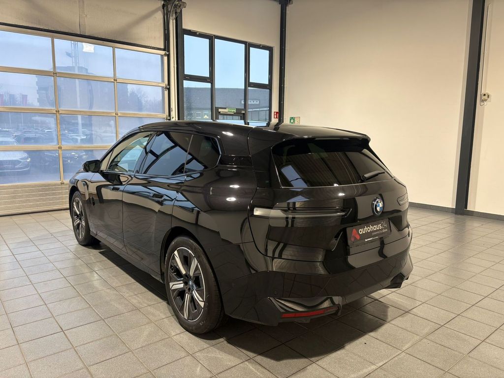 BMW iX 2023