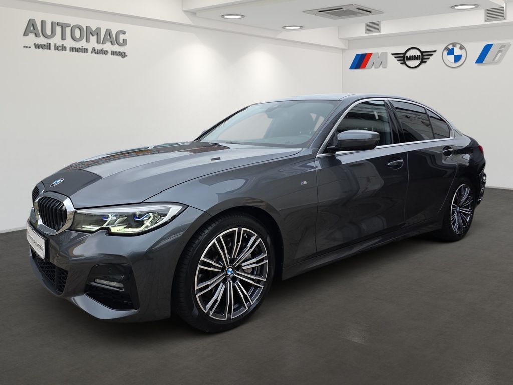 BMW 330 2022