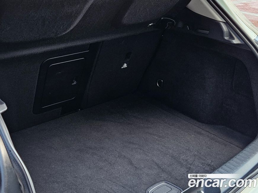 Mercedes-Benz GLA-Class 2015