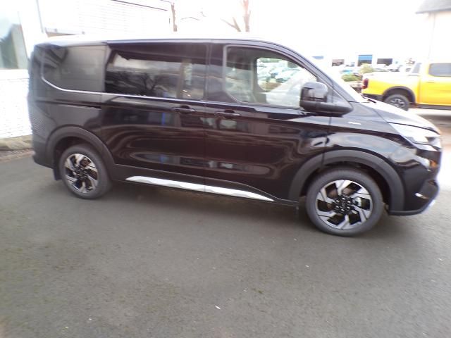 Ford Tourneo Custom 2025