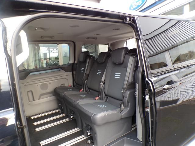 Ford Tourneo Custom 2025