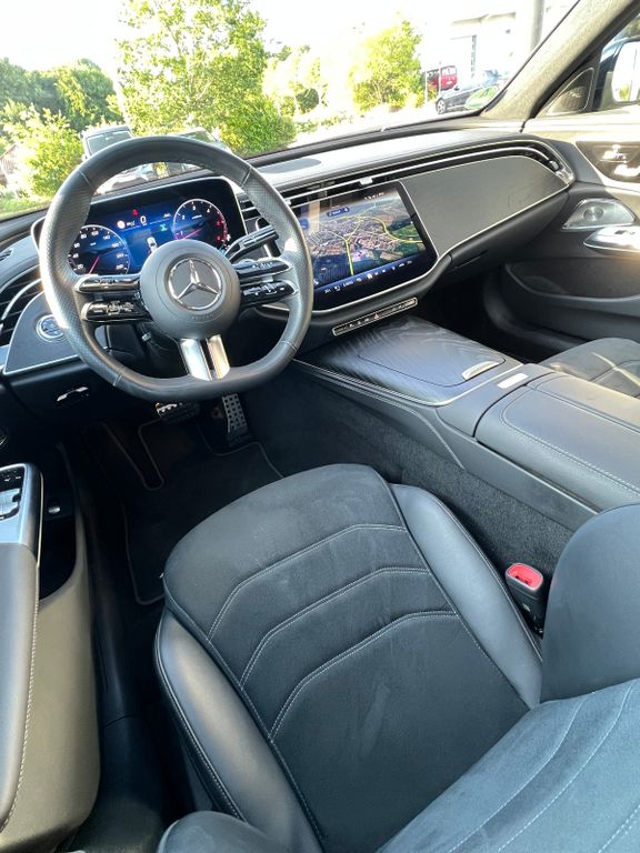 Mercedes-Benz E 220 2024