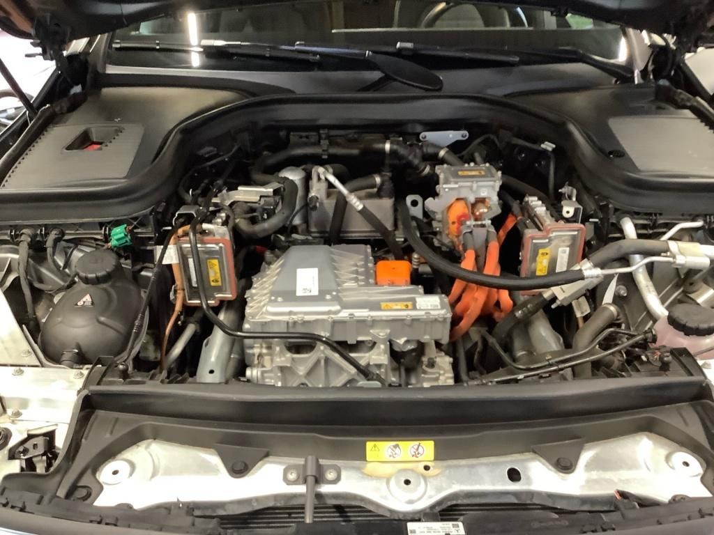 Mercedes-Benz EQC 2020