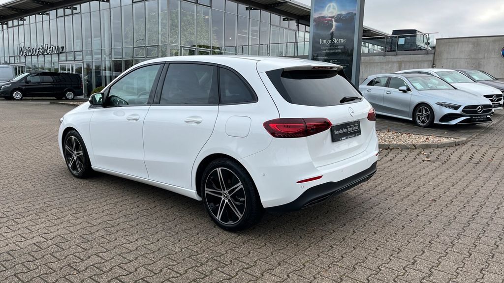 Mercedes-Benz B 200 2024