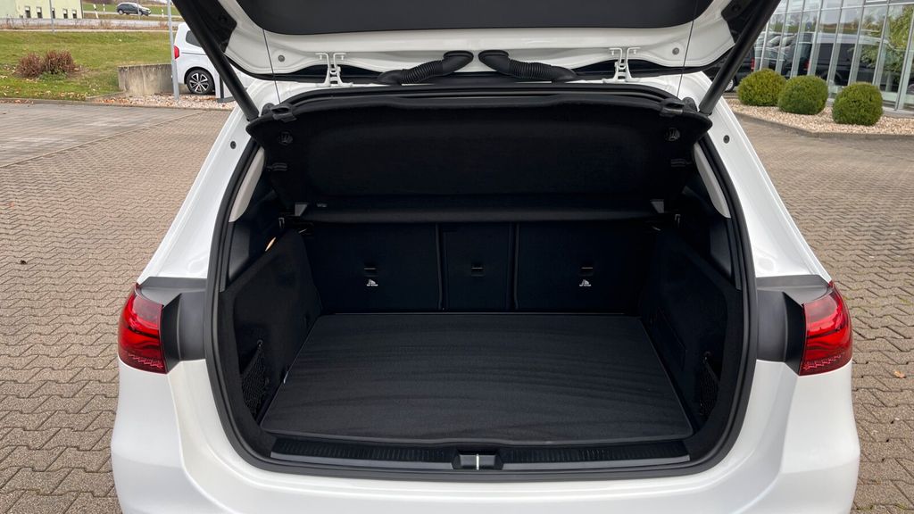 Mercedes-Benz B 200 2024