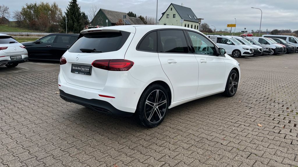 Mercedes-Benz B 200 2024