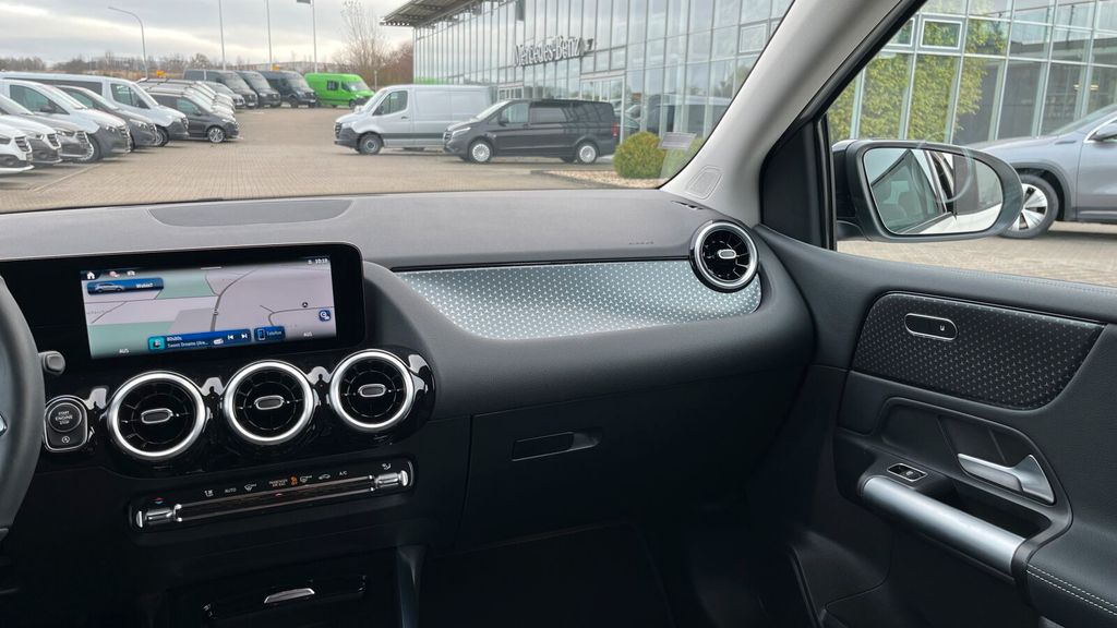 Mercedes-Benz B 200 2024