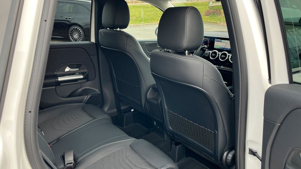 Mercedes-Benz B 200 2024