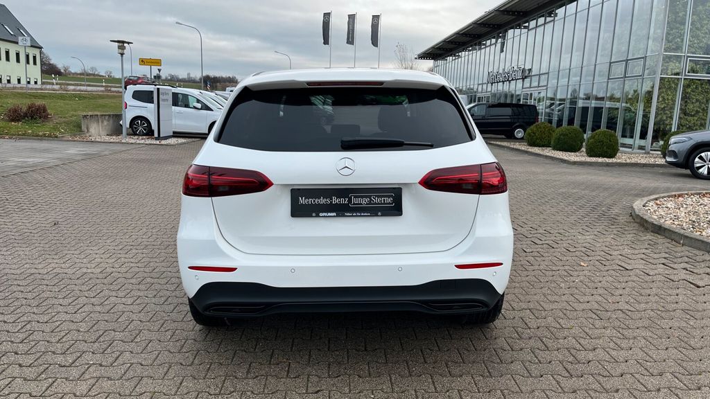 Mercedes-Benz B 200 2024