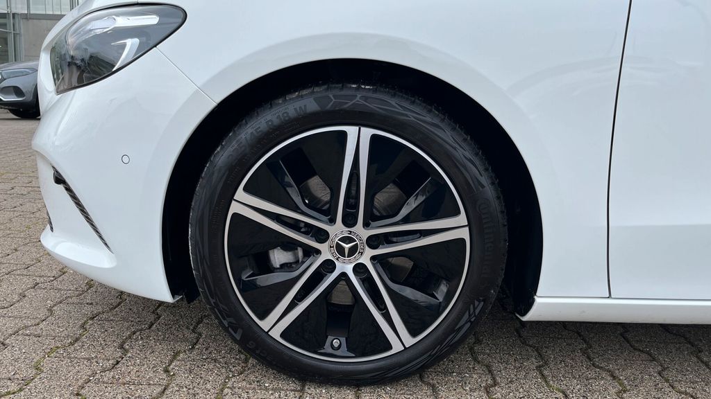 Mercedes-Benz B 200 2024