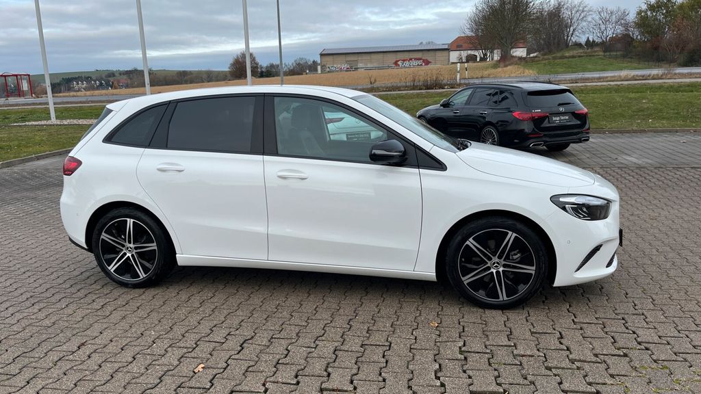 Mercedes-Benz B 200 2024