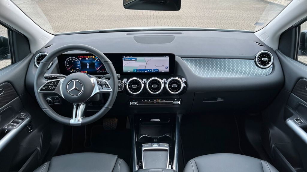 Mercedes-Benz B 200 2024