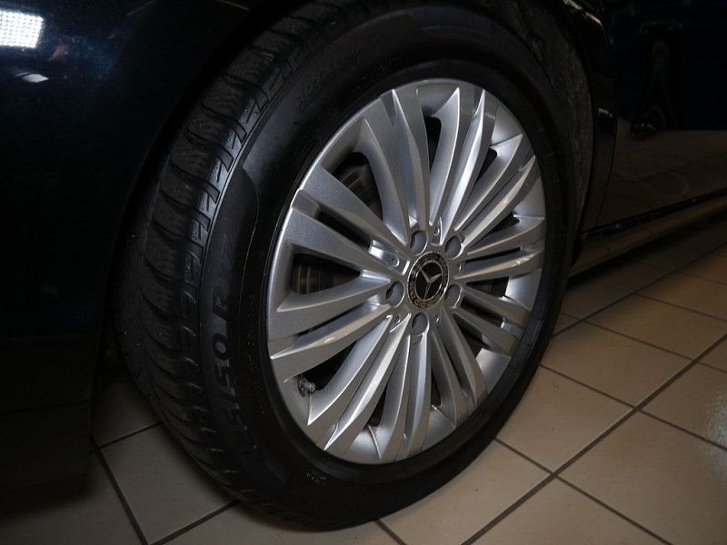 Mercedes-Benz C 300 2023