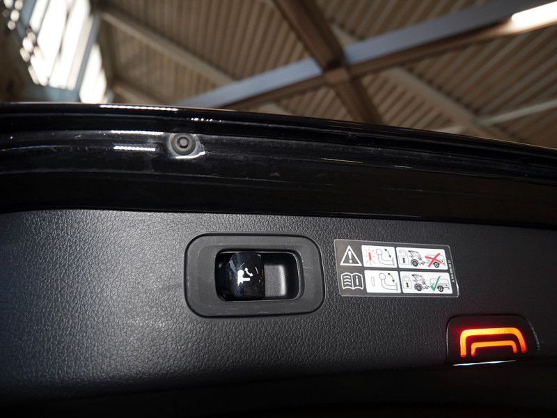 Mercedes-Benz C 300 2023