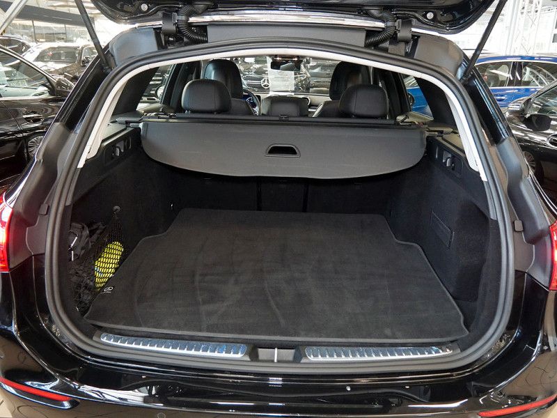 Mercedes-Benz C 300 2023