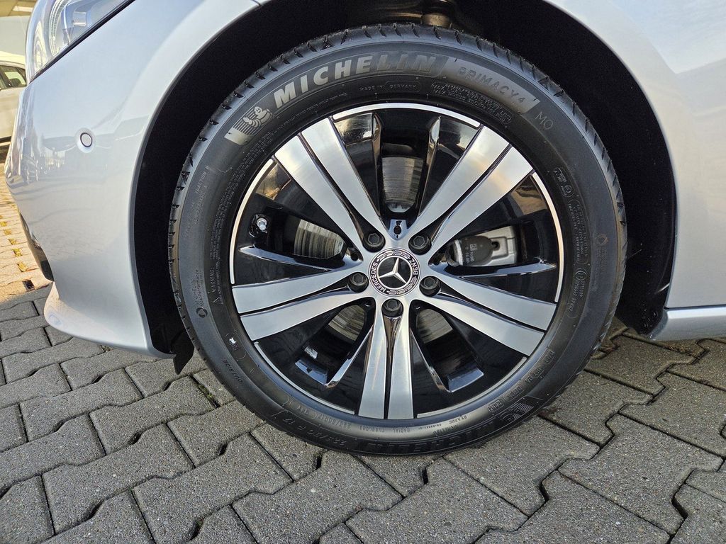 Mercedes-Benz C 200 2024