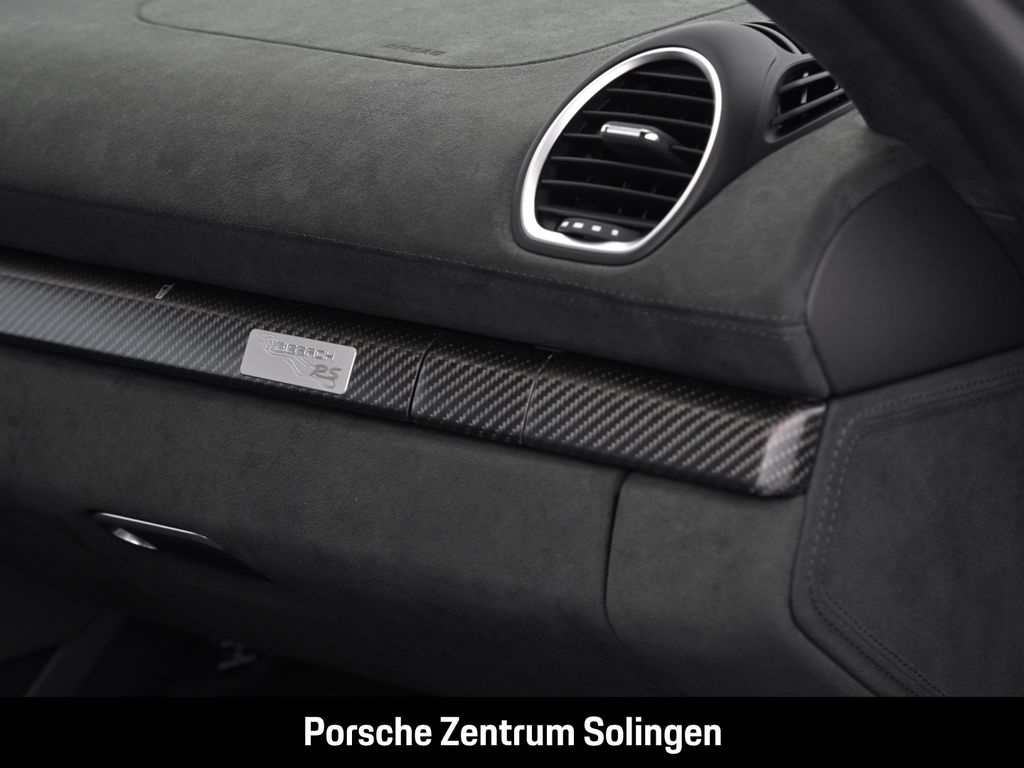 Porsche Boxster 2025