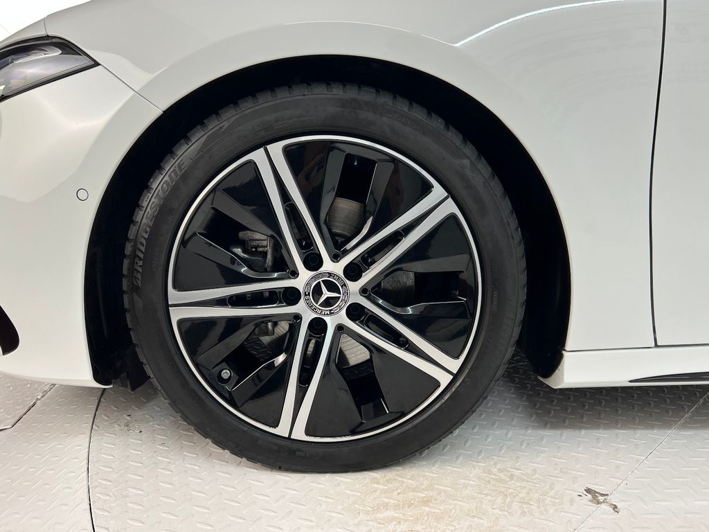 Mercedes-Benz A 200 2025