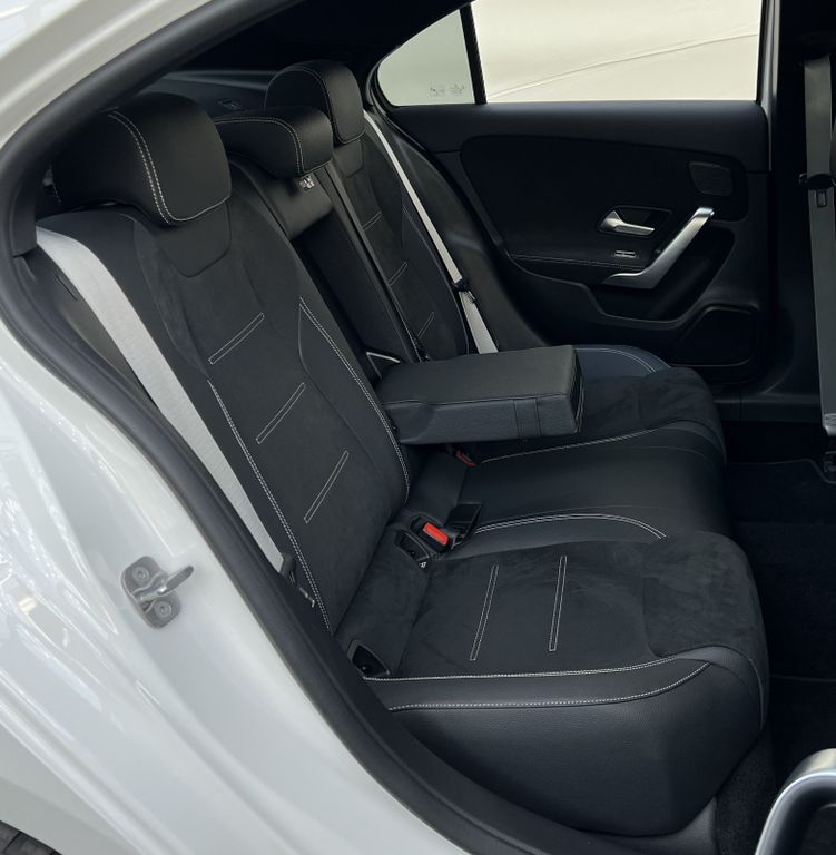 Mercedes-Benz A 200 2025