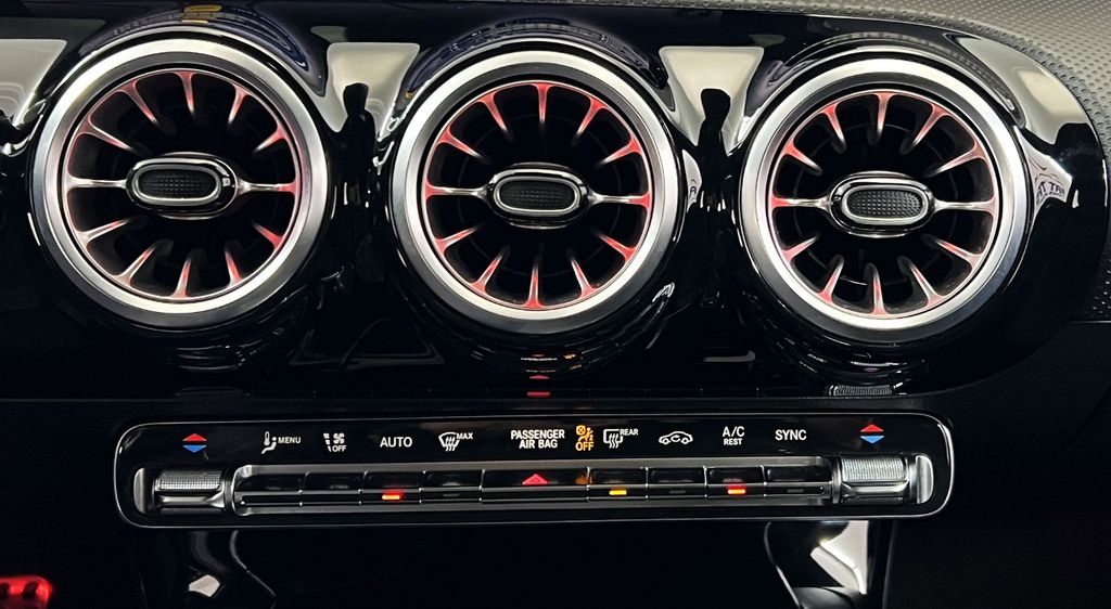 Mercedes-Benz A 200 2025