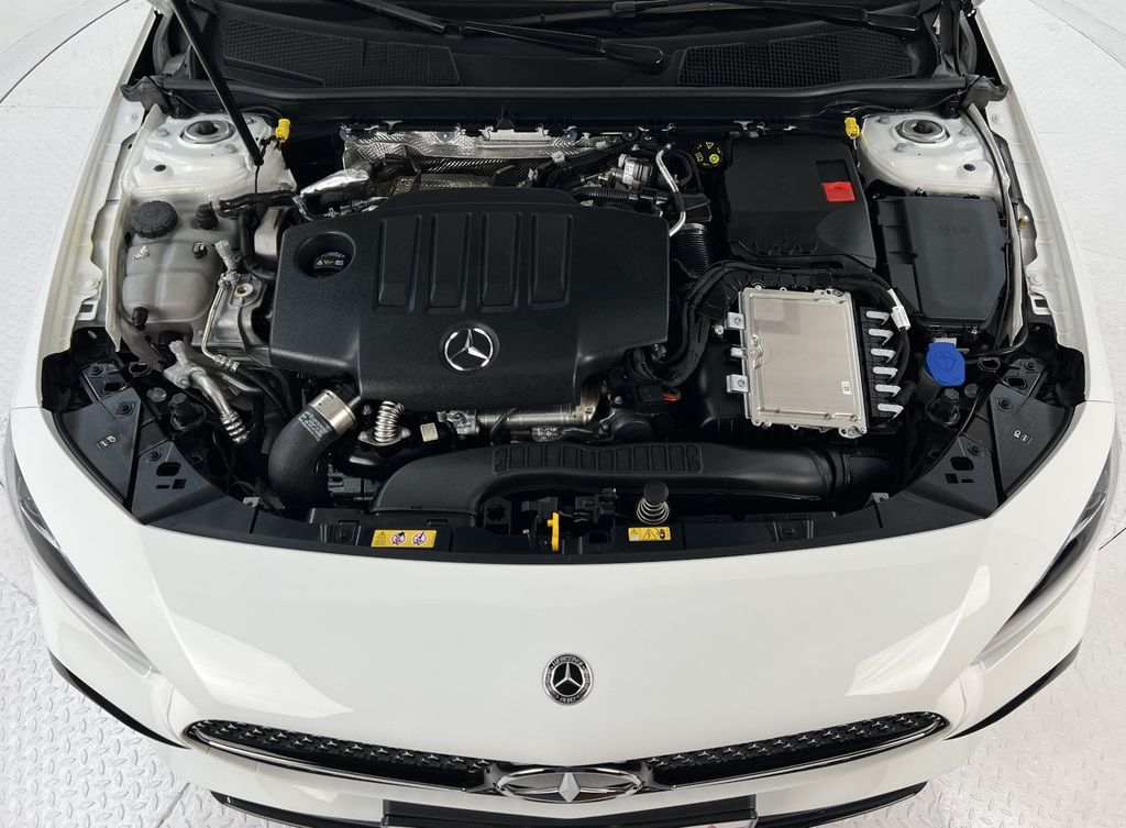 Mercedes-Benz A 200 2025