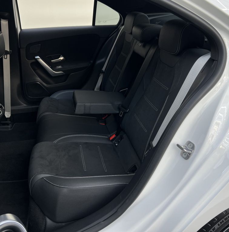 Mercedes-Benz A 200 2025