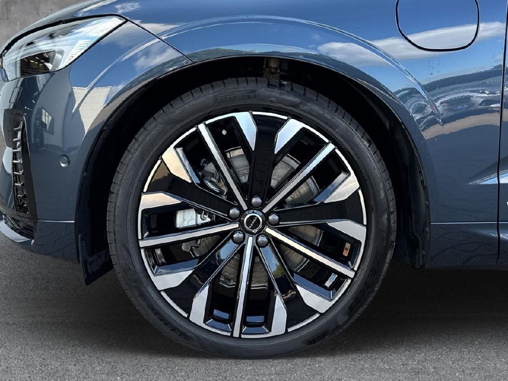 Volvo XC60 2025