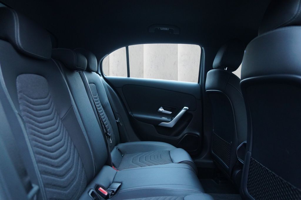 Mercedes-Benz A 180 2024