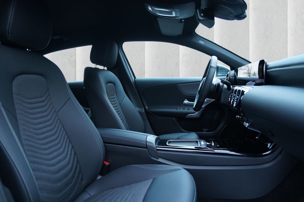 Mercedes-Benz A 180 2024