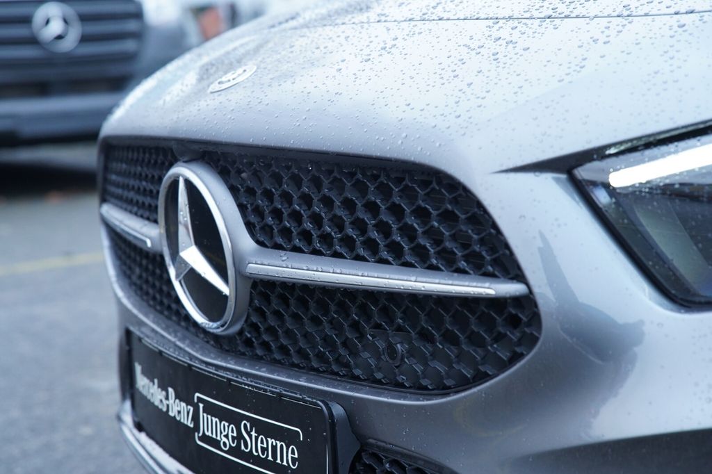 Mercedes-Benz A 180 2024