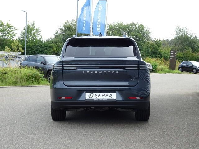 Leapmotor C10