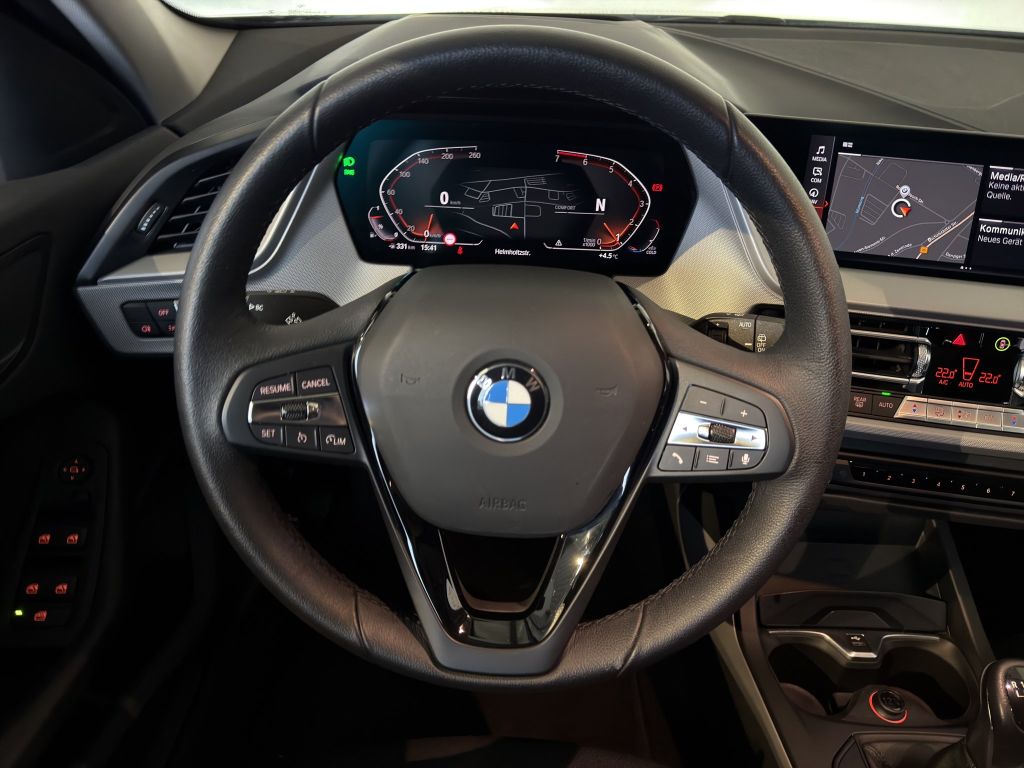 BMW 118 2021