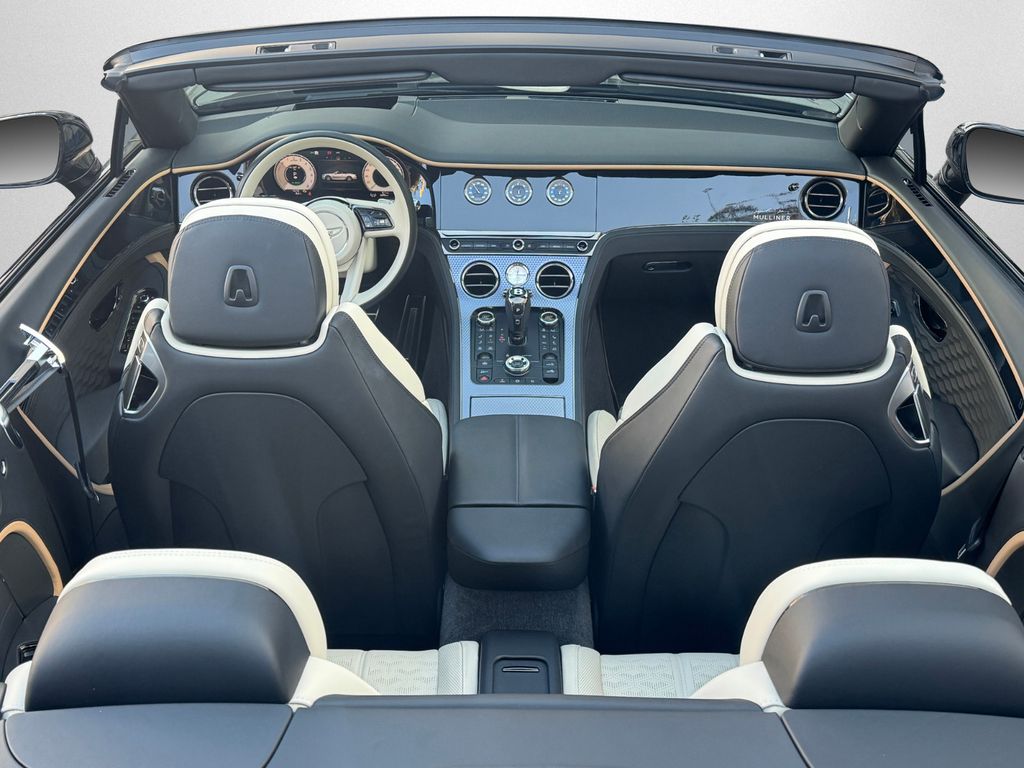 Bentley Continental GTC 2024