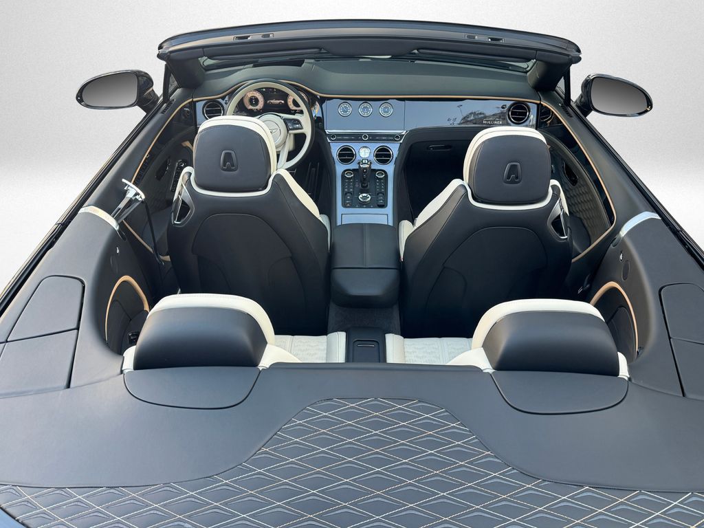 Bentley Continental GTC 2024