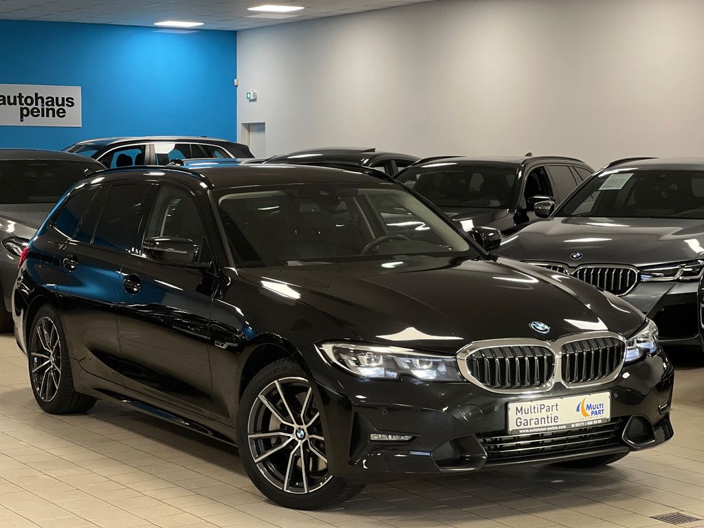 BMW 330 2022