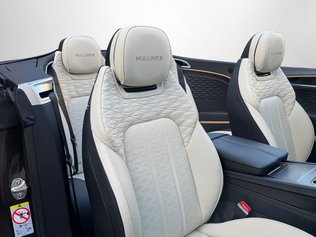 Bentley Continental GTC 2024