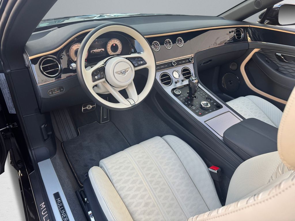 Bentley Continental GTC 2024