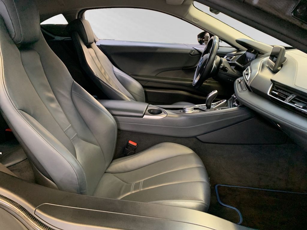 BMW i8 2020