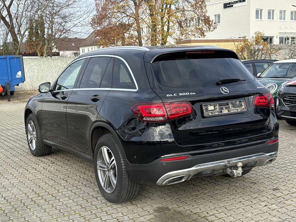 Mercedes-Benz GLC 300 2021