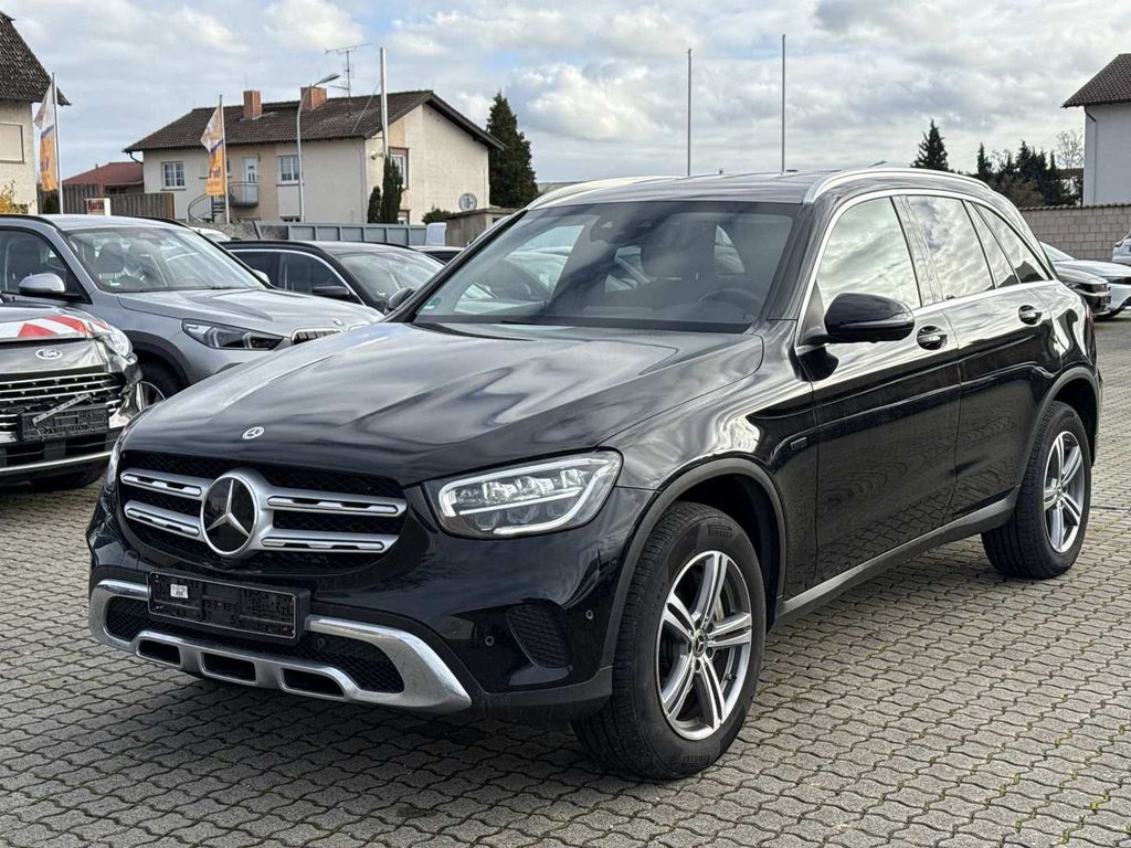 Mercedes-Benz GLC 300 2021