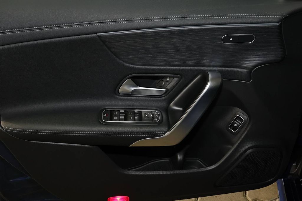 Mercedes-Benz CLA 200 2024