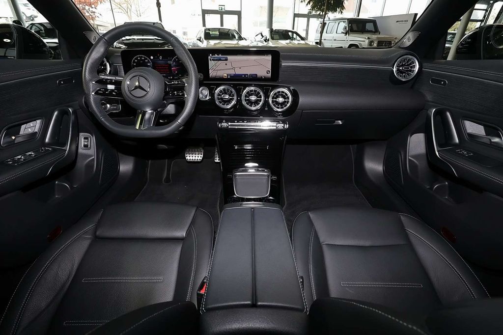 Mercedes-Benz CLA 200 2024