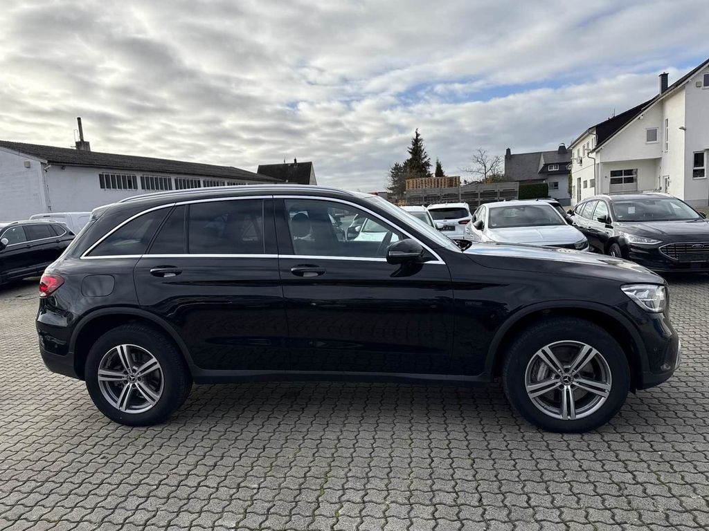 Mercedes-Benz GLC 300 2021