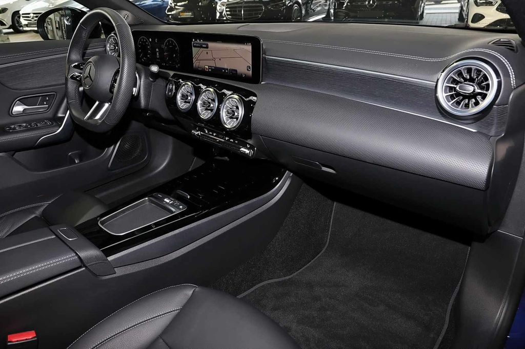 Mercedes-Benz CLA 200 2024