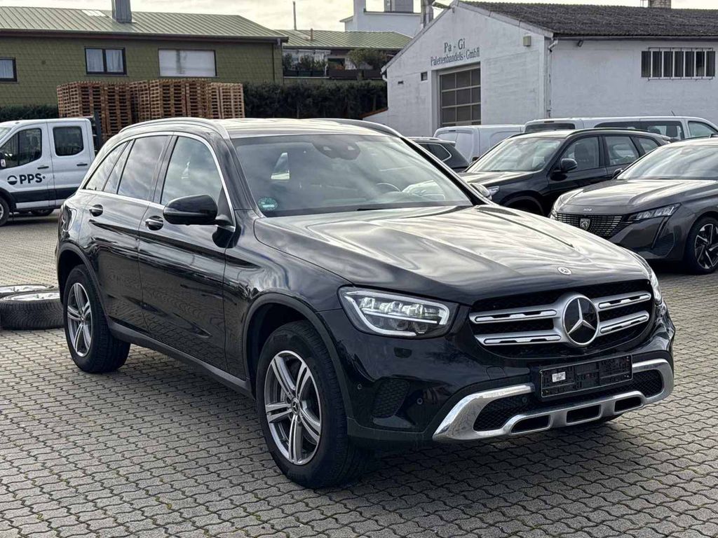 Mercedes-Benz GLC 300 2021